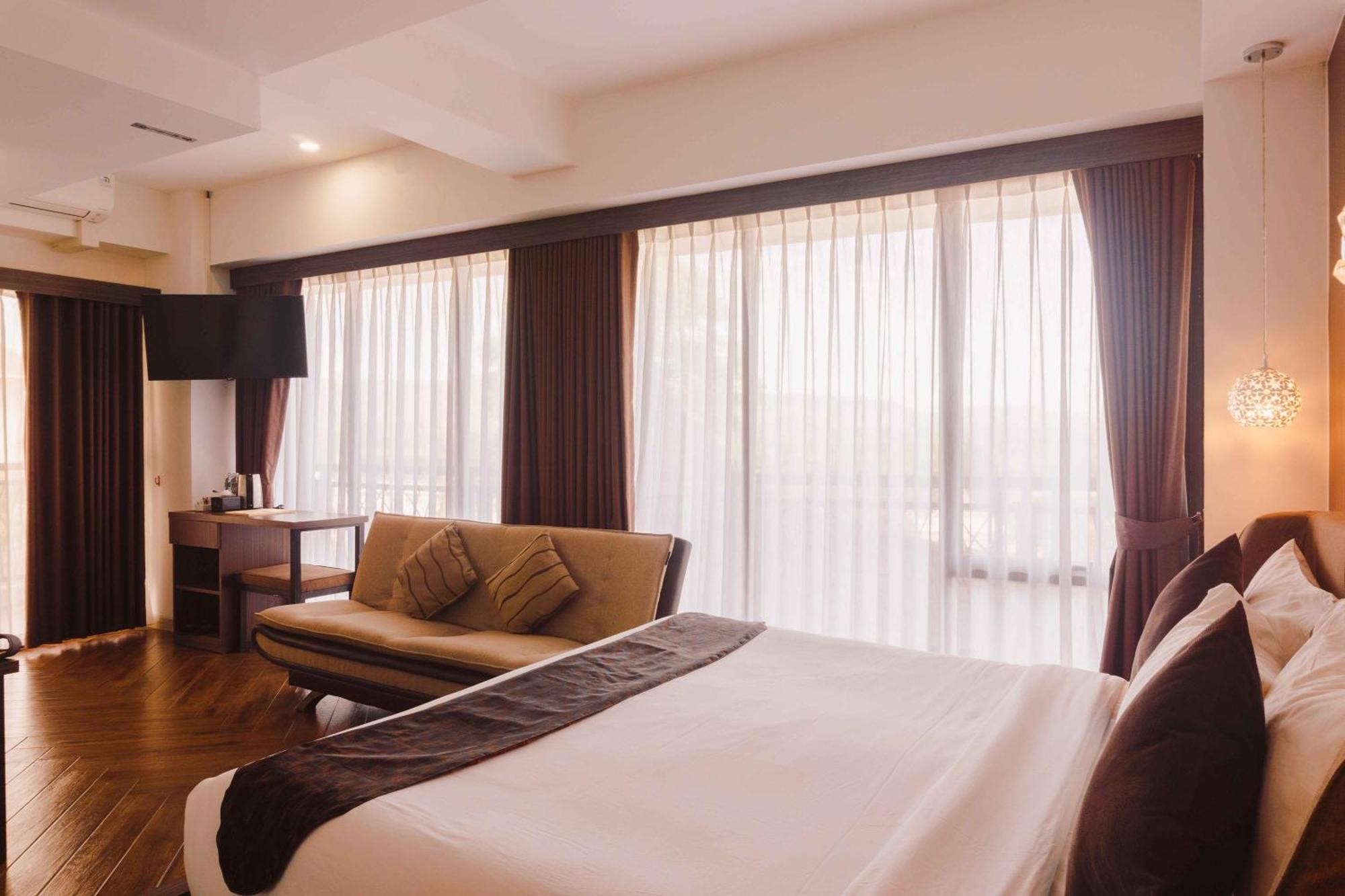 Fahira Hotel Syariah 武吉丁宜 外观 照片