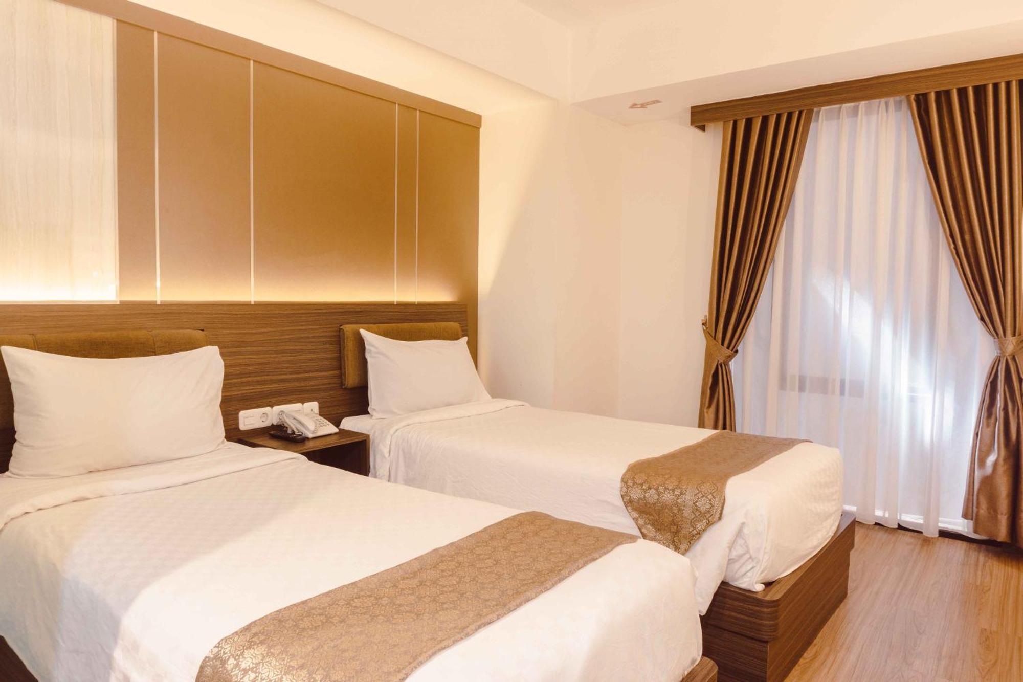 Fahira Hotel Syariah 武吉丁宜 外观 照片
